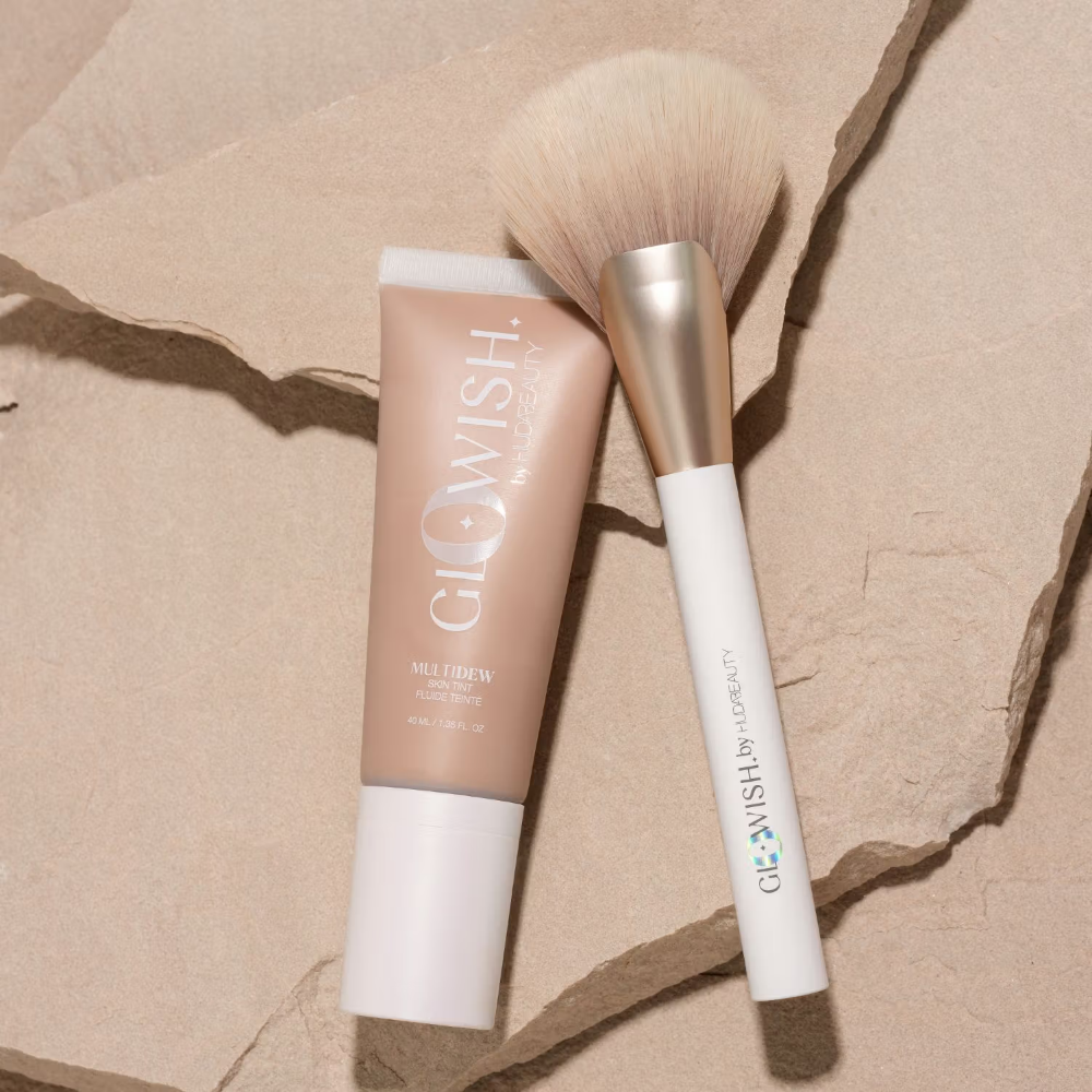 Huda Beauty Glowish Airbrush Finish Complexion Brush