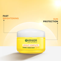 Garnier Bright Complete Vitamin C SPF40/PA+++ Serum Cream