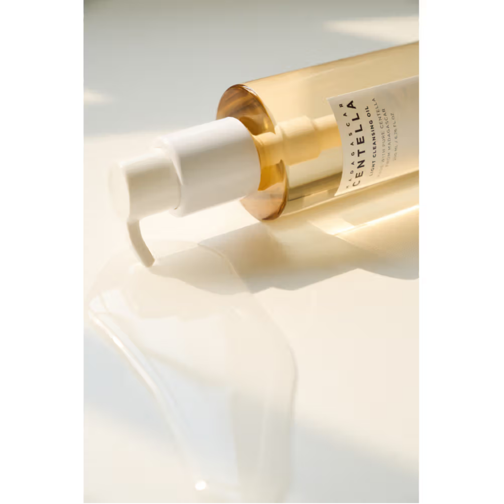 SKIN1004 Madagascar Centella Light Cleansing Oil