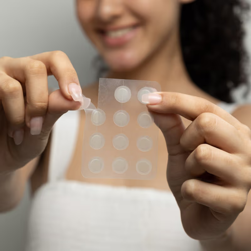The Derma Co Micro-tip Acne Patches With Salicylic Acid and Hydrocolloid For Clean & Clear Skin - 24 Patches